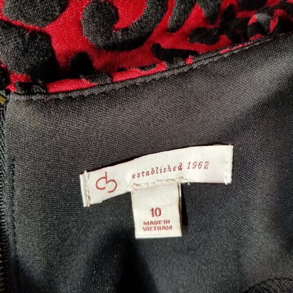 Dress Barn Red & Black Patterned Knit Fit & Flare Dress Size 10 - Picture 6 of 7